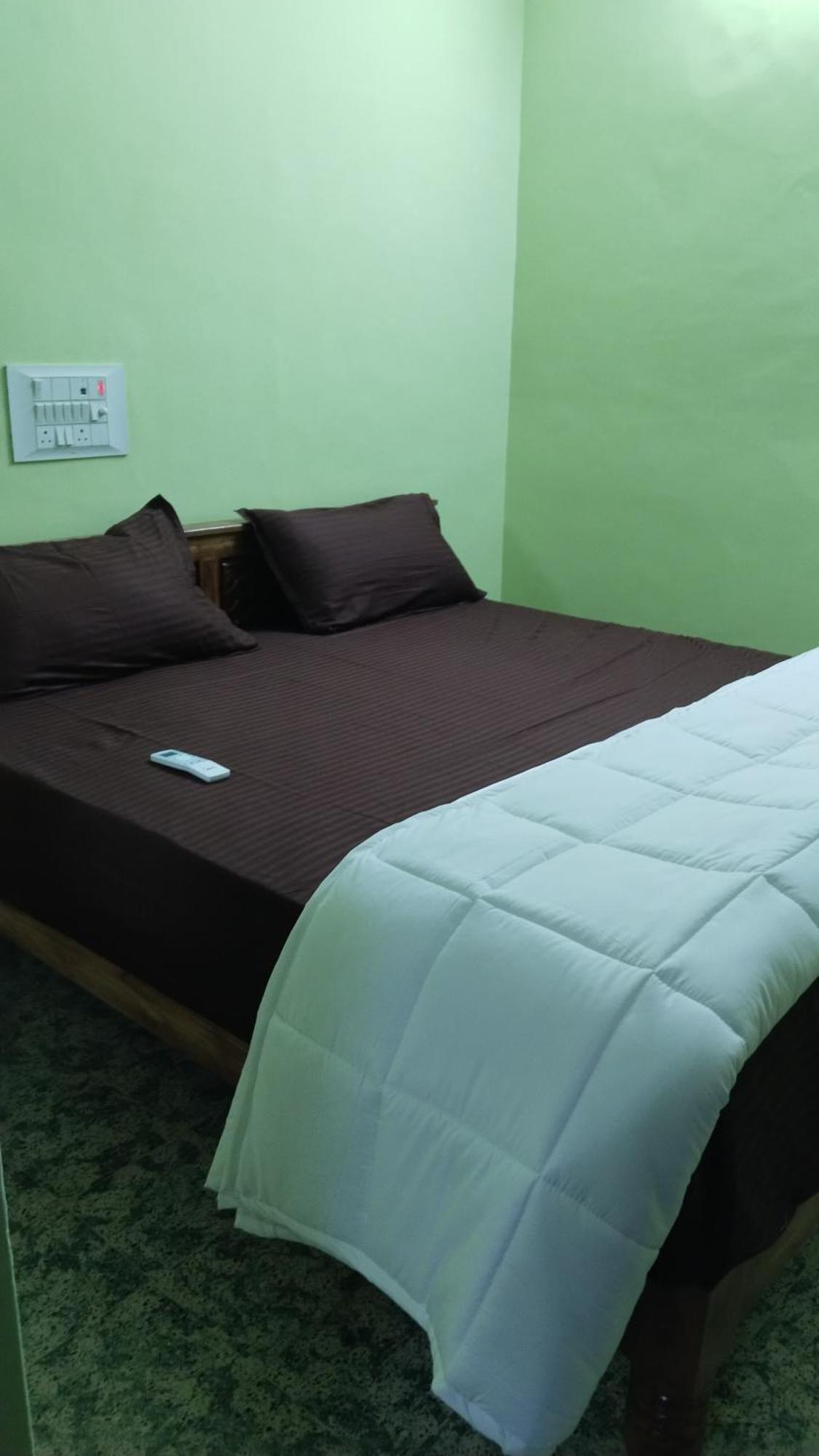 Adhi Linga Home Stay Tiruvannāmalai Eksteriør billede